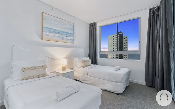 Спалня 3 - 2 x Единични