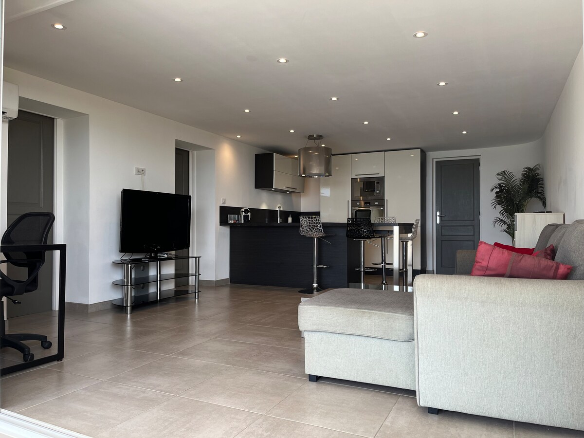 Popular Airbnb listing: Loft with pool exceptional sea view in Olmeto