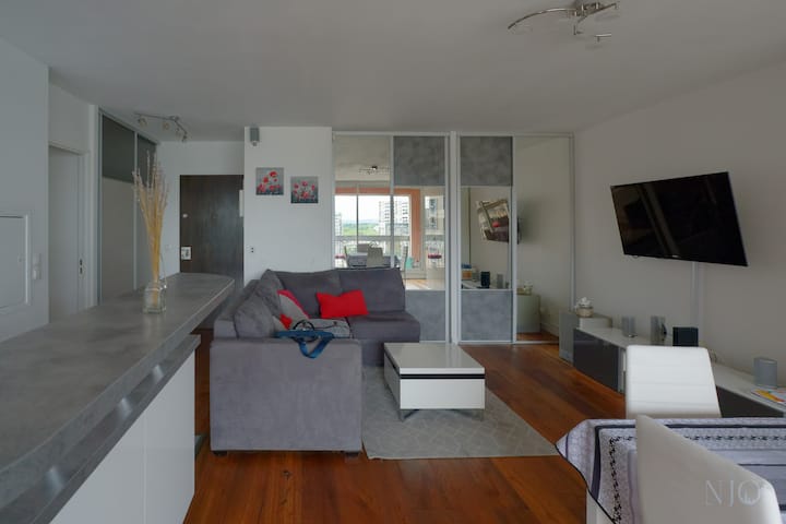 [Draft] Superbe Appartement, Vue Tour Eiffel - Puteaux