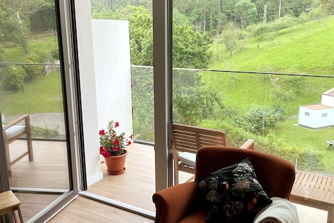 Nice townhouse between beaches and mountains