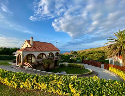 La Casona de Costa Quebrada (8 people)
