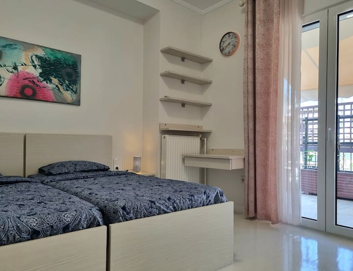 2. spavaća soba s dva kreveta za jednu osobu 