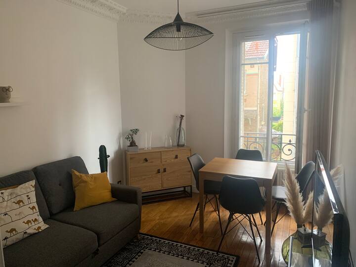 Charming old apartment Apartments for Rent in NogentsurMarne, Île