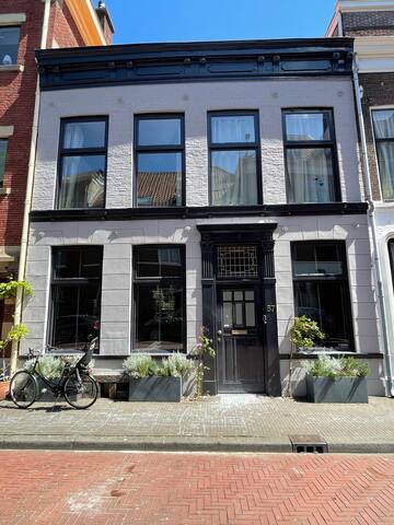 Beautiful 5 bed house in the heart of The Hague gallery image 4