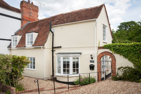 Luxury holiday cottage in The Dedham Vale AONB