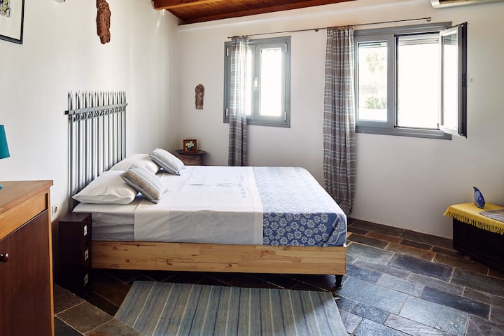 Ვილა კალიფსო, ეგინა, საძინებელი 3