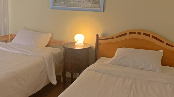 Spálňa hlavnej budovy 1, 2 SuperSingles 