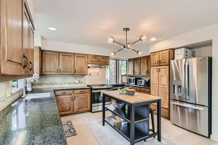 Cheerful 3 bedroom treehouse gallery image 4