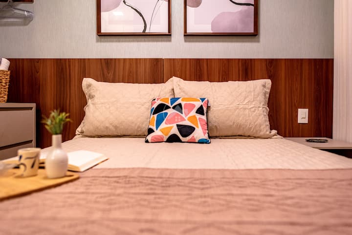 Ფლიგელის დეტალები (2), რომლებიც განსაკუთრებულ სტუმრობას გიმზადებთ.
