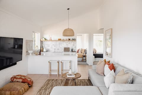 Villa Jol’ Shoal Bay | 5mins to beach | King beds