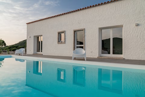 Country estate with swimming pool