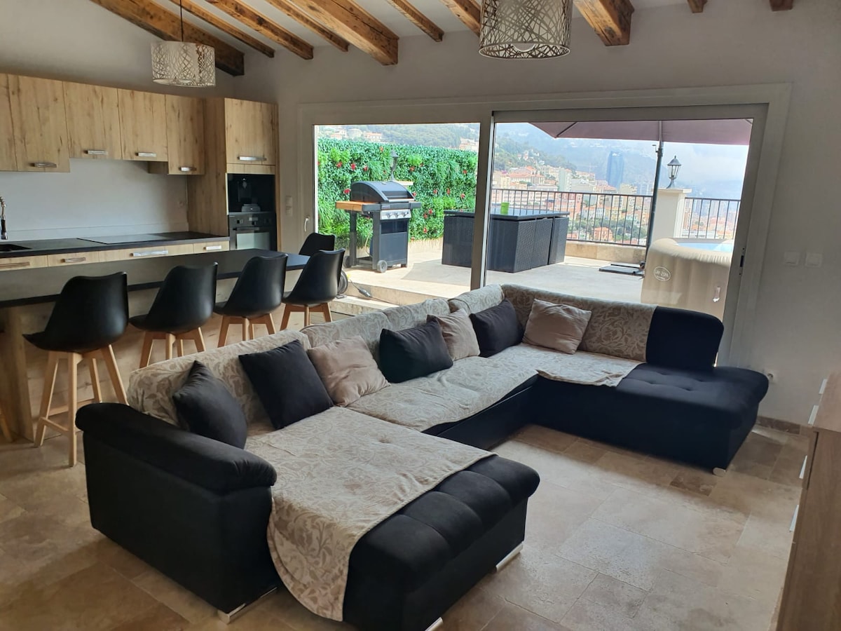 Top Airbnb: Beautiful sea view villa with hot tub à Beausoleil