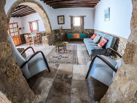 Templos Homes Stone House Villa
