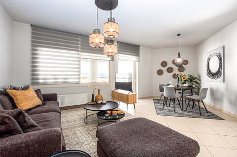 Popular Airbnb listing: NH Urban Living #5 - free private parking! in Κοινότητα Νέας Αλικαρνασσού