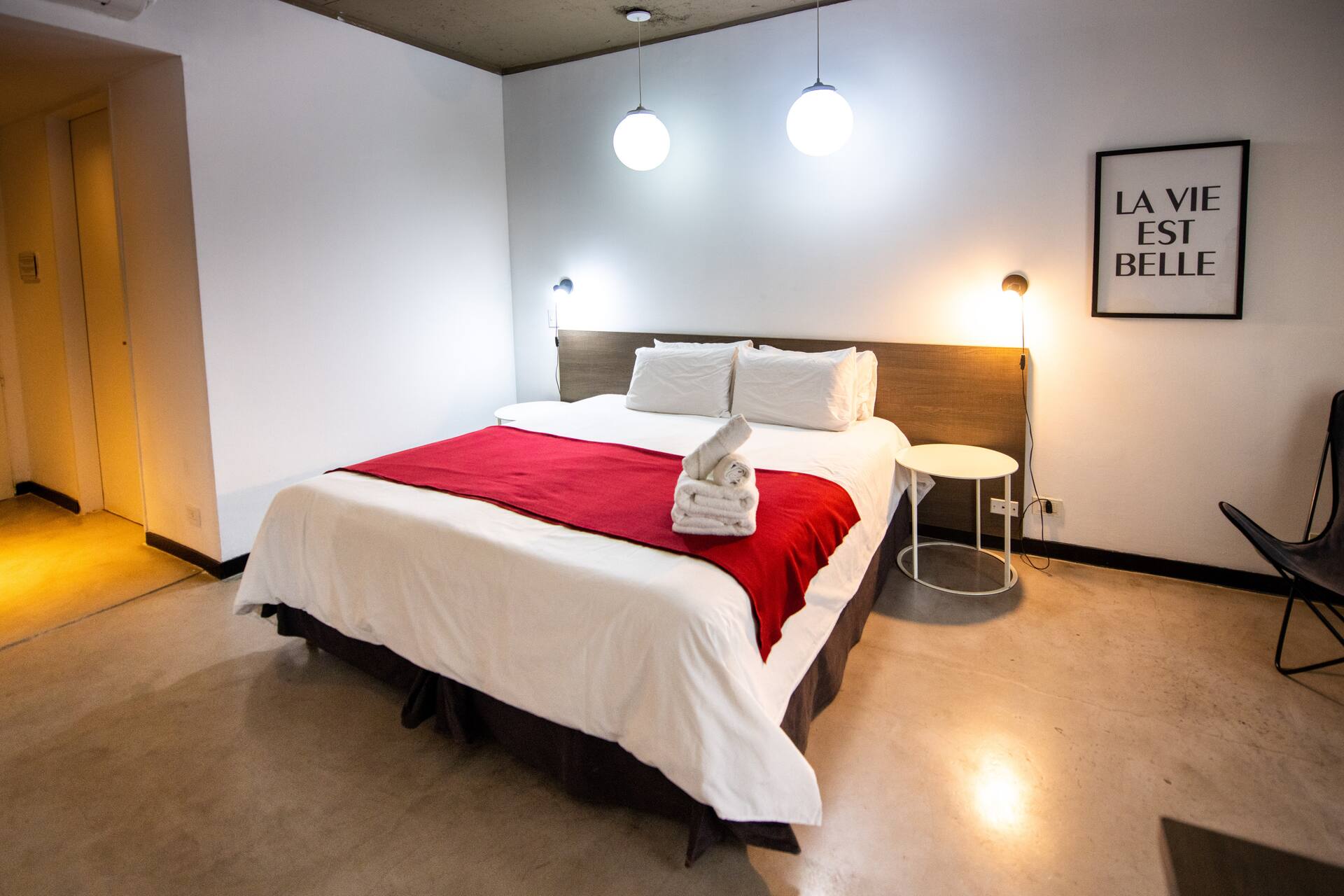 Single-room apartment in Monserrat