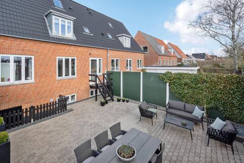 Townhouse with 3 rooms, 850m from the pedestrian street