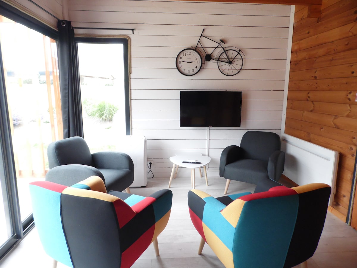 Annonce Airbnb populaire: Cozy air-conditioned cottage with parking and internet à Diocèse D'angers