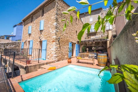 La Belle Amie, Provencal house