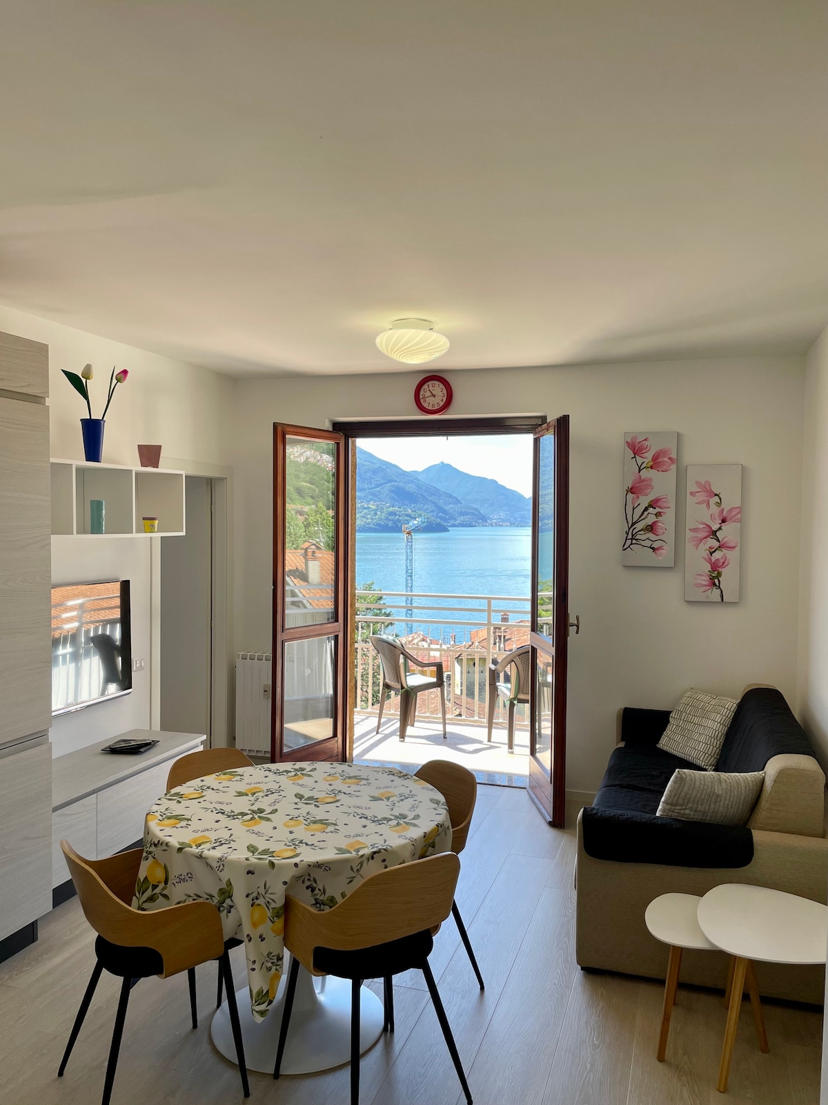 Top performing Airbnb: 180 Lake Como view. Free Garage in Gravedona Ed Uniti