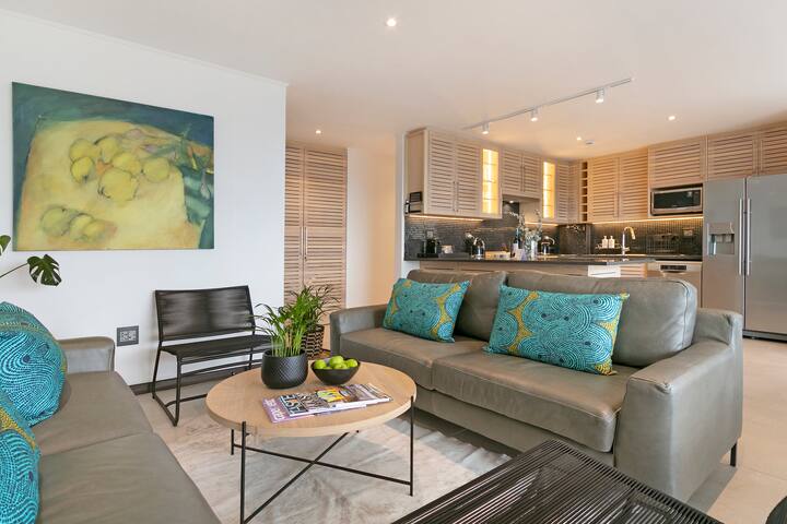 4-Bedroom Serviced apartment with Balcony. gallery image 3