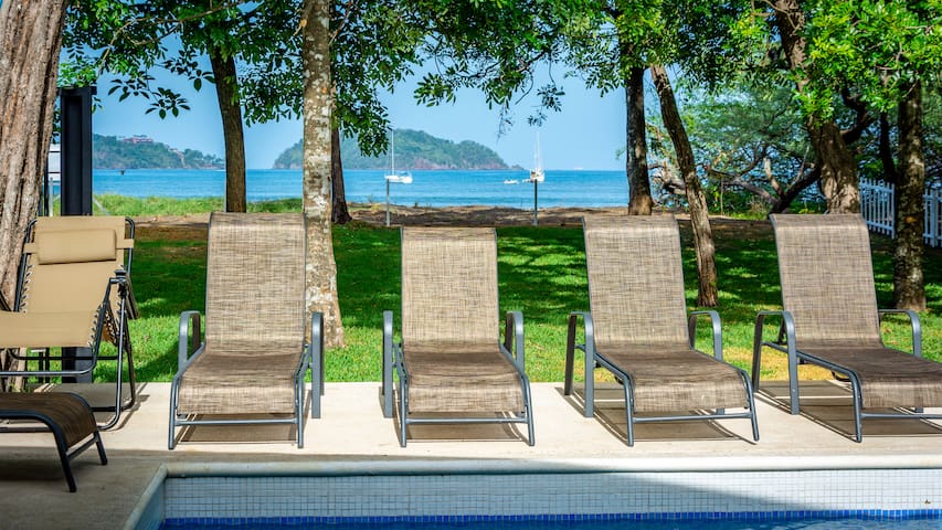 Tres Mermaids-3 Beachfront Homes with Private Pool