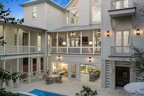 Stunning home w/Pool,Dune Buggy,6 seat golf cart!