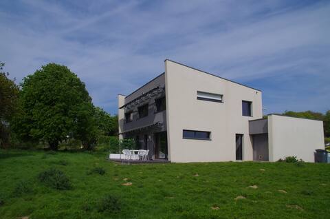 Architect's house, 7 bedrooms, 2 - 16 p, Lannion