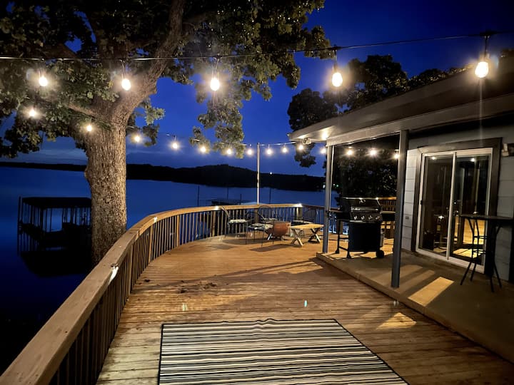 Breathtaking Sunsets! Waterfront Home w/Boat dock! Houses for Rent in