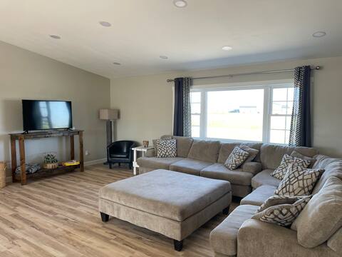 "Galloway" House 4 Bedroom 3 Bath-Ackerman Valley
