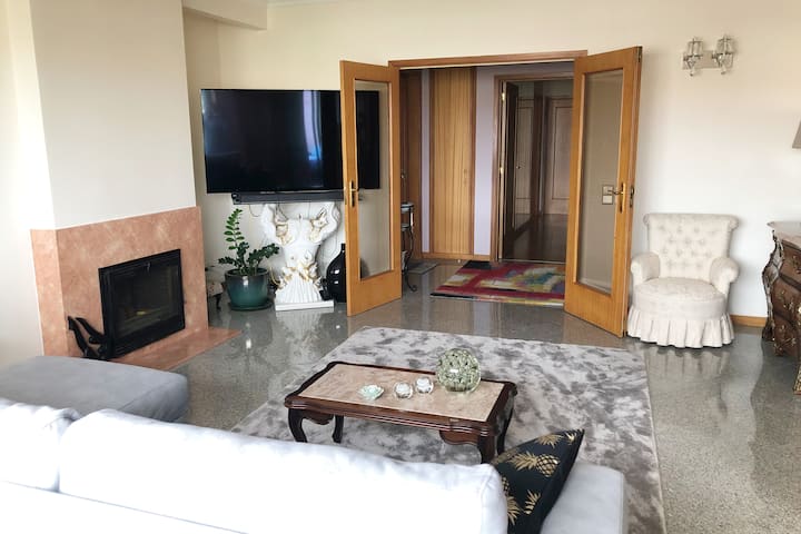 Bel Appartement Bord De Mer Dans Résidence Privée - Espinho