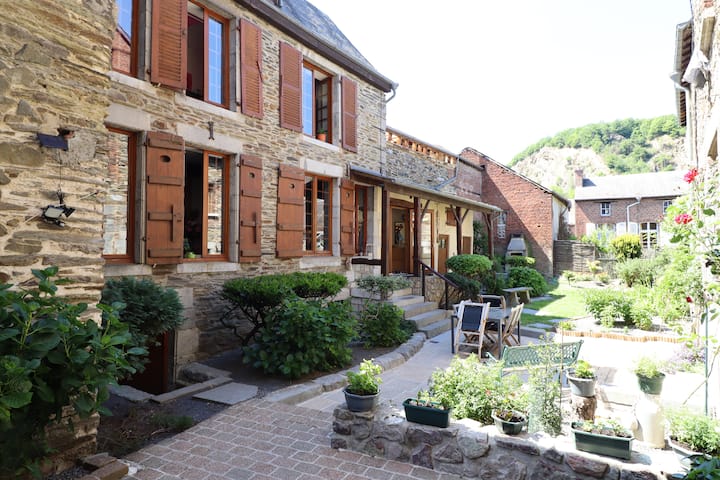 "La Petite Cité de l'Ardoise" Gîte