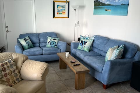 Popular Airbnb listing: New Smyrna Cheerful 1 Bedroom 250 ft. from Ocean in Deltona / Daytona Beach / Ormond Beach