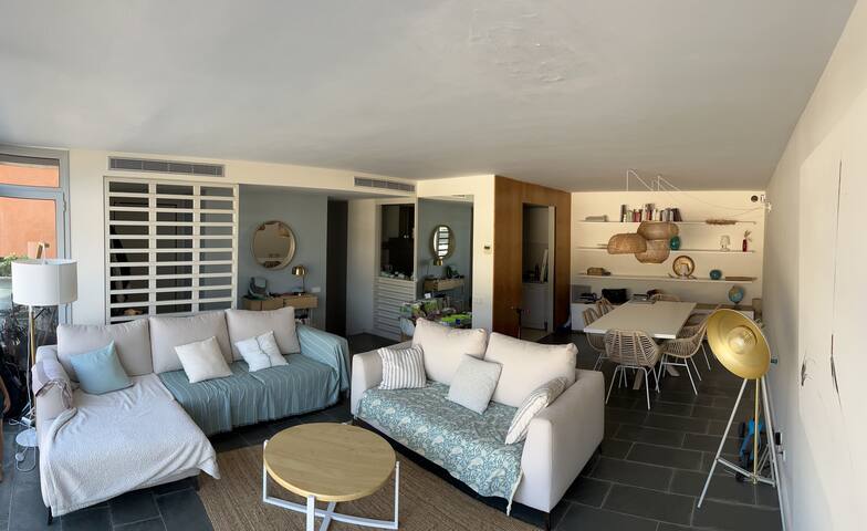 Moderne Duplex Begur SaRiera, pieds dans l’eau gallery image 4