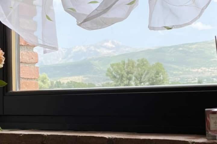 Vue sur le Gran Sasso directement depuis le salon