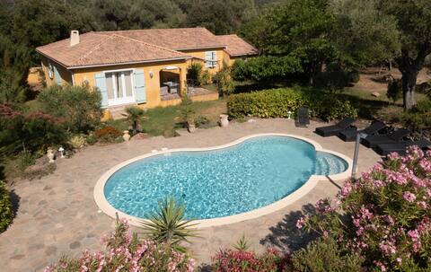 Charming Mediterranean villa with pool