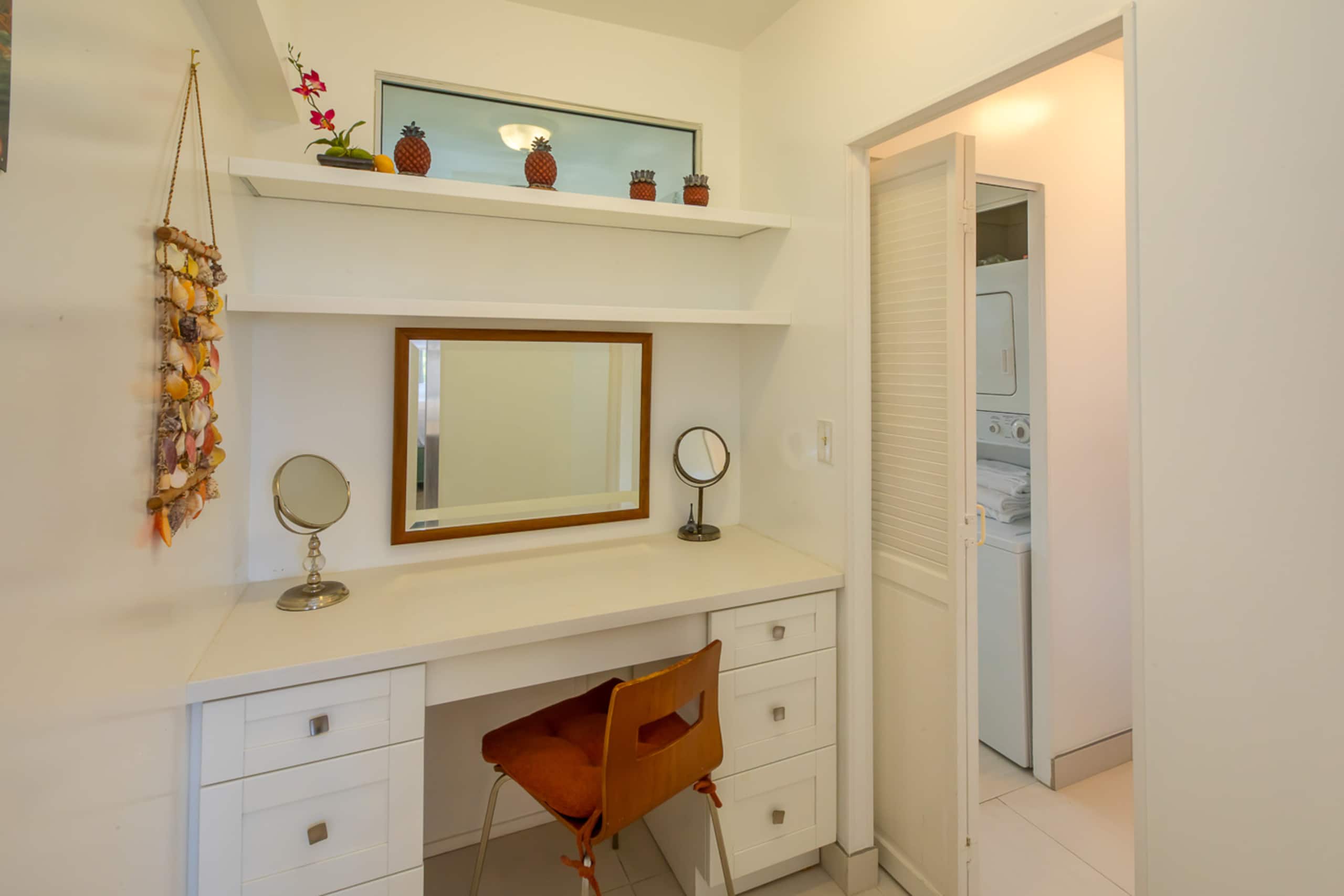 Waikiki Shore Unit 906 Ocean View *Summer Specia!* - Image 10