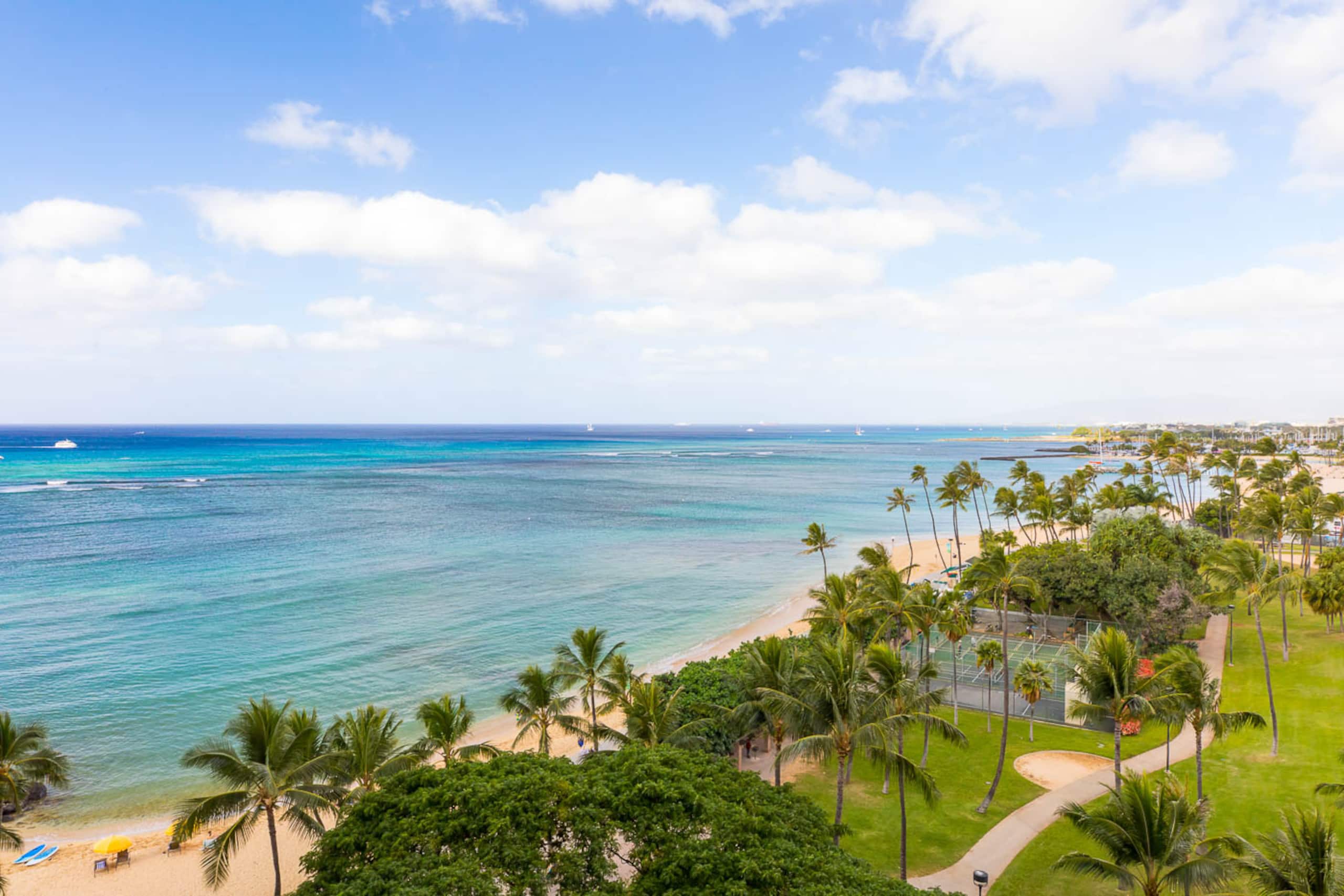 Waikiki Shore Unit 906 Ocean View *Summer Specia!* - Image 11