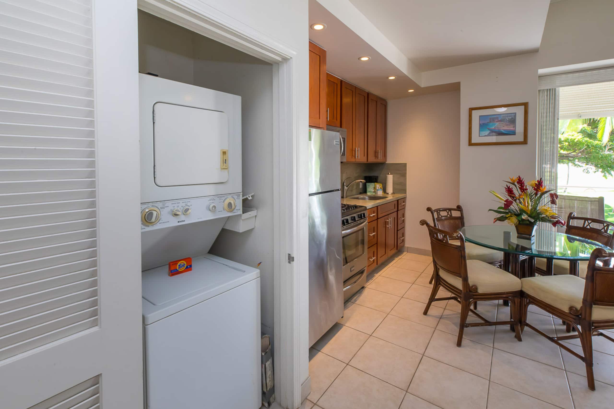 Waikiki Unit 205 Park View 1B *Summer Special!* - Image 10