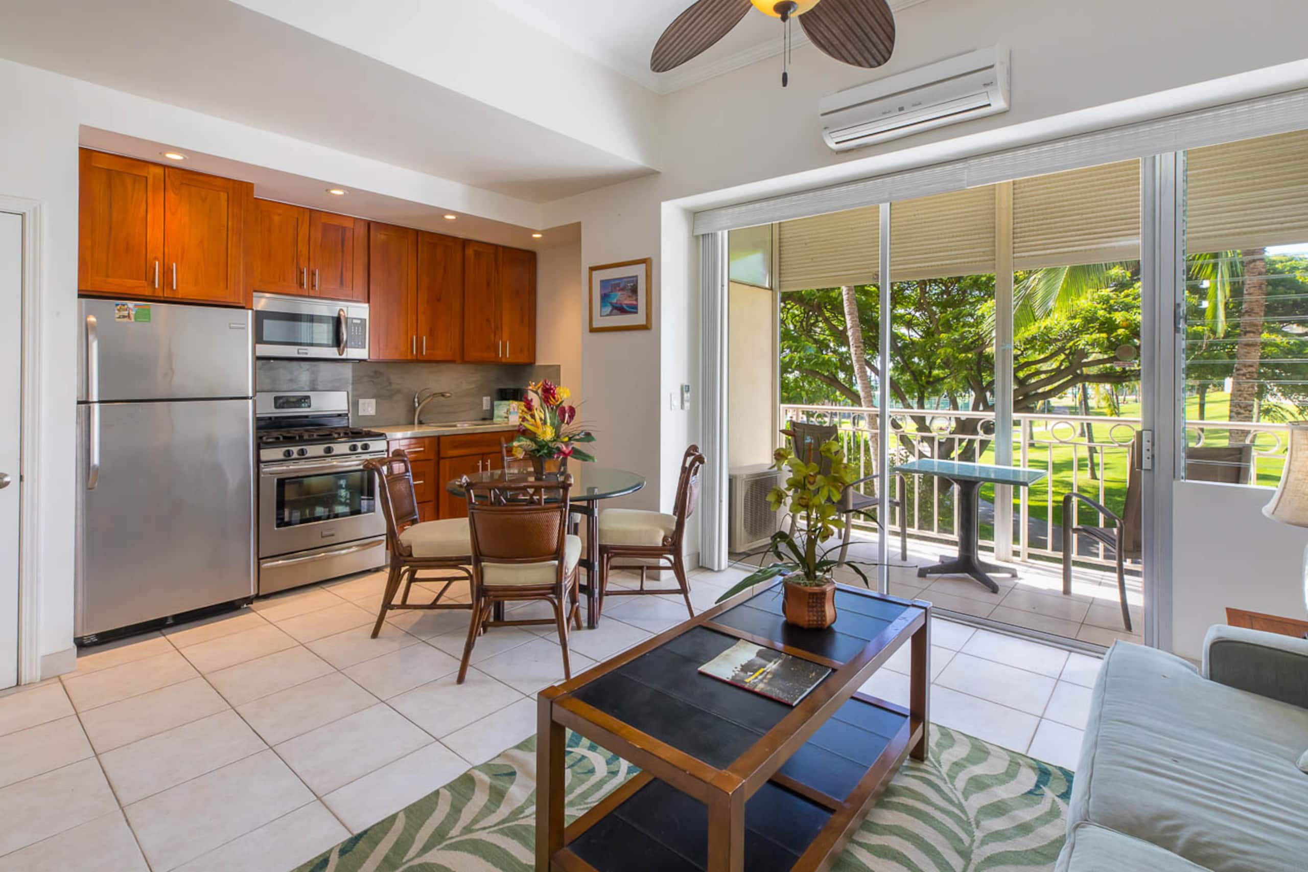 Waikiki Unit 205 Park View 1B *Summer Special!* - Image 4