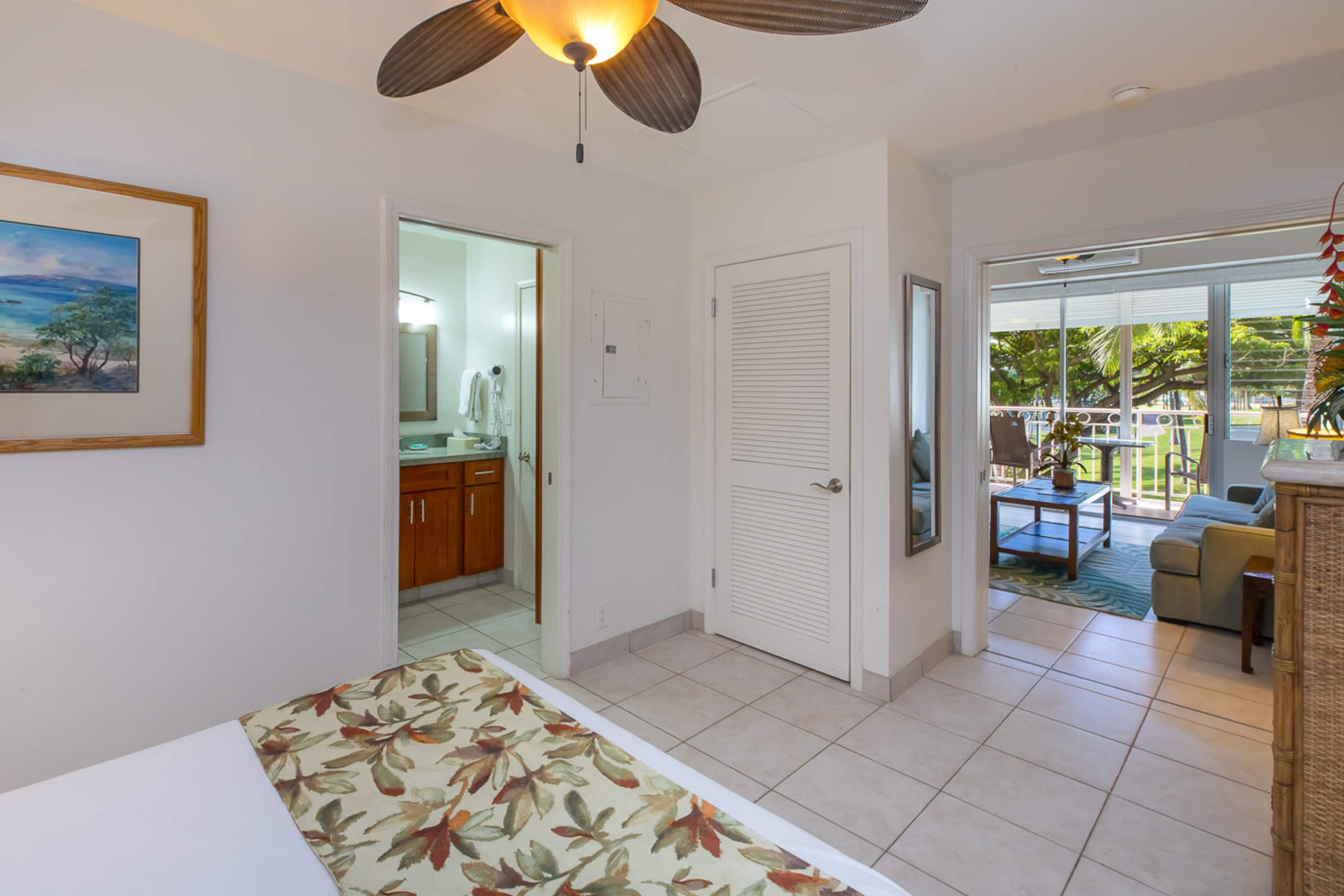Waikiki Unit 205 Park View 1B *Summer Special!* - Image 6