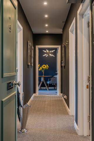 Boutique-hotel Styled Central, Quiet, Quaint Flat gallery image 2