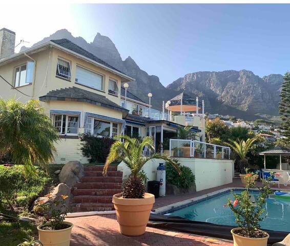 Tasteful Guest suite, superb Beach+Mountain views gallery image 2