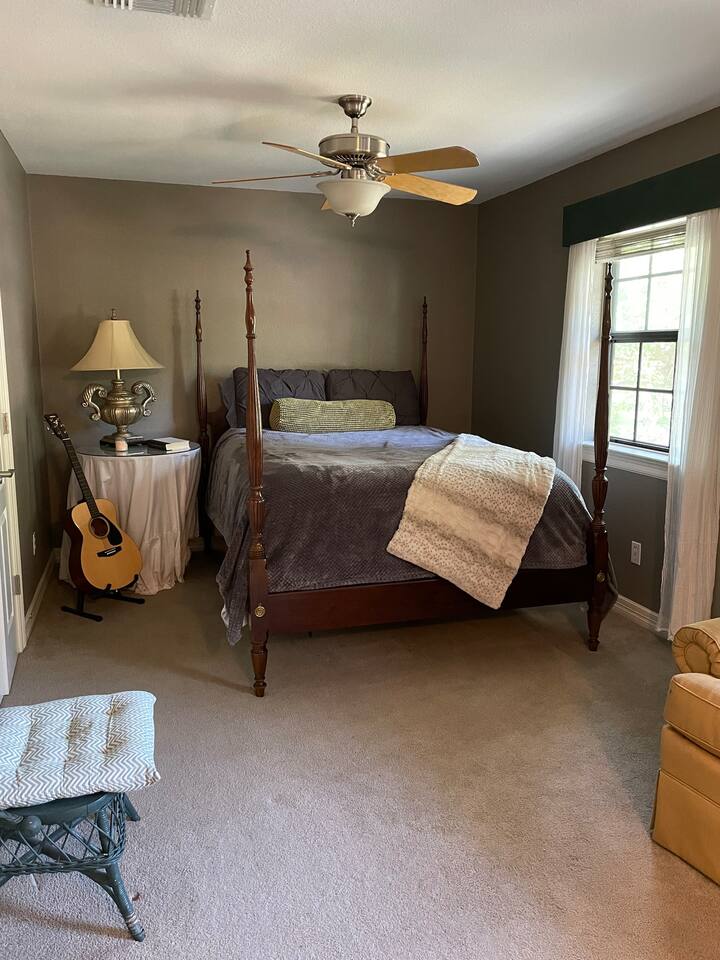 Agradable casa de 5 dormitorios con cocina espaciosa - Airbnb