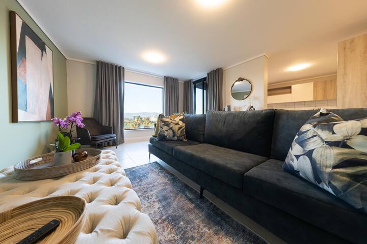 Power Backup-Next to Mall-WatersEdge 2-Bedroom Apt