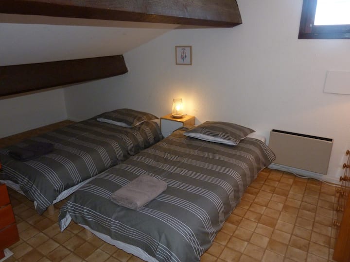 საძინებელი 2