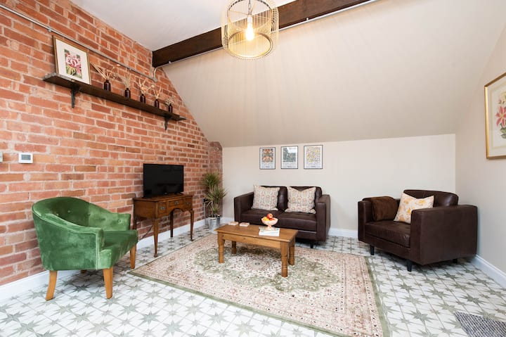The Grain Store - An Apartment With Rustic Charm - Stourport-on-Severn