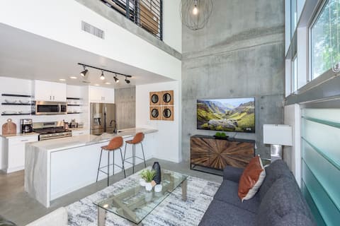 Top performing Airbnb: King Size Luxury Loft Petco-Park-Downtown SD in Downtown