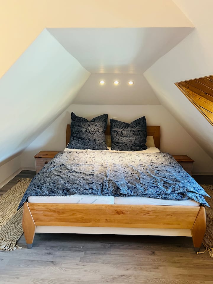 2 - ра спалня