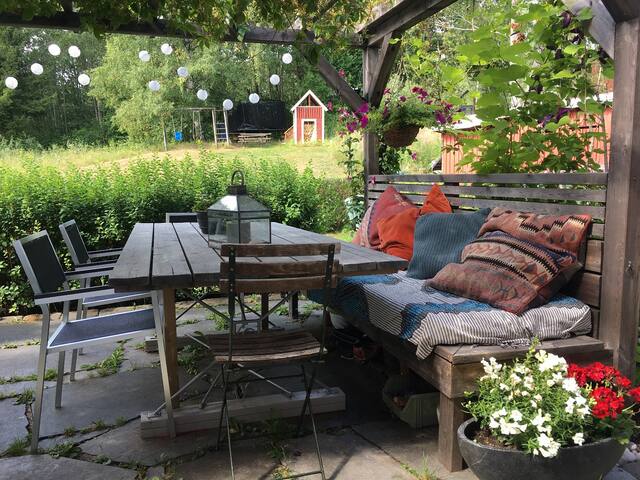 Familie house by the river