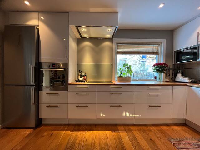 Familie house by the river gallery image 2